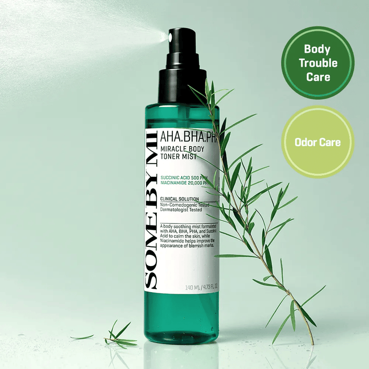 Some By Mi AHA BHA PHA Miracle Body Toner Mist – spray corporal exfoliante con AHA, BHA y PHA que ayuda a combatir las impurezas, el acné corporal y mejorar la textura de la piel.
