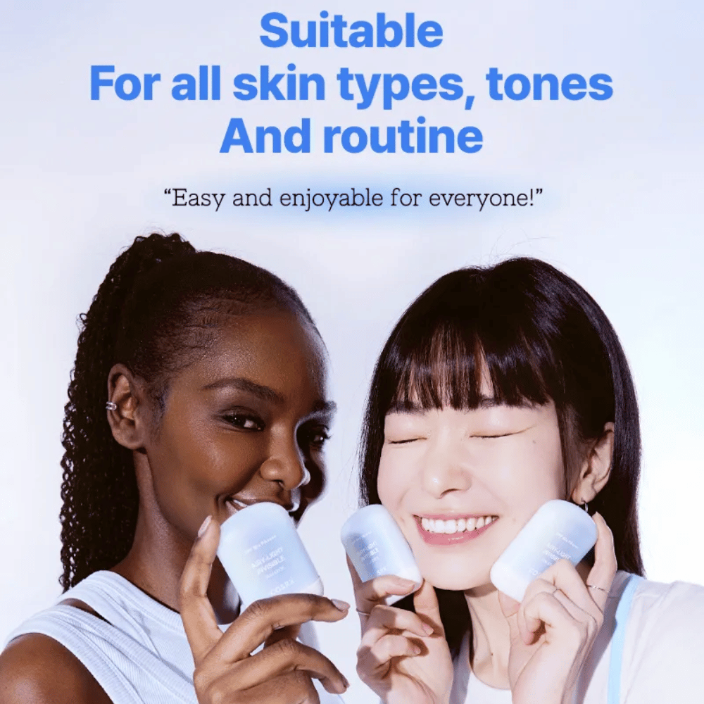 Dos personas muestran COSRX Airy-Light Invisible Sun Stick – protector solar ligero que se adapta a todos los tipos de piel, tonos y rutinas.