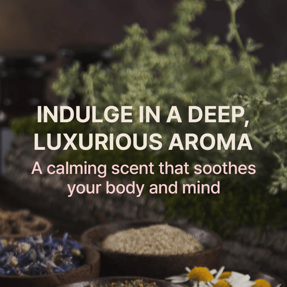 Imagen ambiental con hierbas e ingredientes naturales junto con texto que destaca el aroma calmante y lujoso del producto para el cuerpo y la mente.