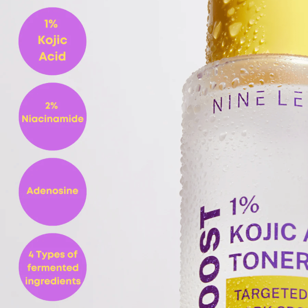Botella de NINE LESS B-Boost 1% Kojic Acid Toner con gotas en la superficie. Muestra ingredientes clave: 1 % de ácido kójico, 2 % de niacinamida, adenosina y 4 tipos de ingredientes fermentados contra manchas oscuras.