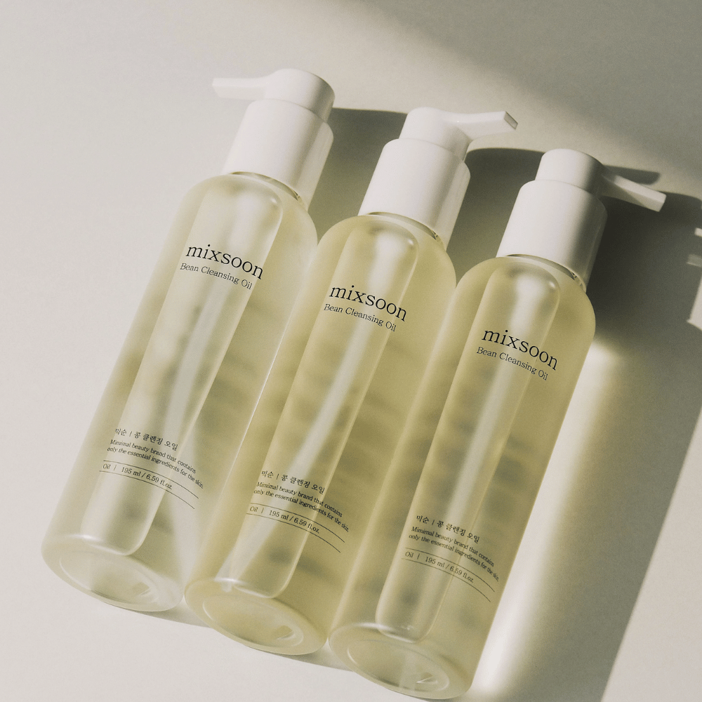 Tres botellas de Mixsoon Bean Cleansing Oil - limpieza coreana a base de aceite que elimina suavemente el maquillaje, las impurezas y humecta la piel.