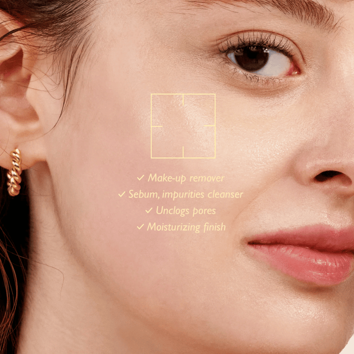 Haruharu Wonder Black Rice Moisture Cleansing Oil antes y después de la limpieza – disuelve maquillaje, sebo e impurezas y proporciona un acabado hidratado sin obstruir los poros.