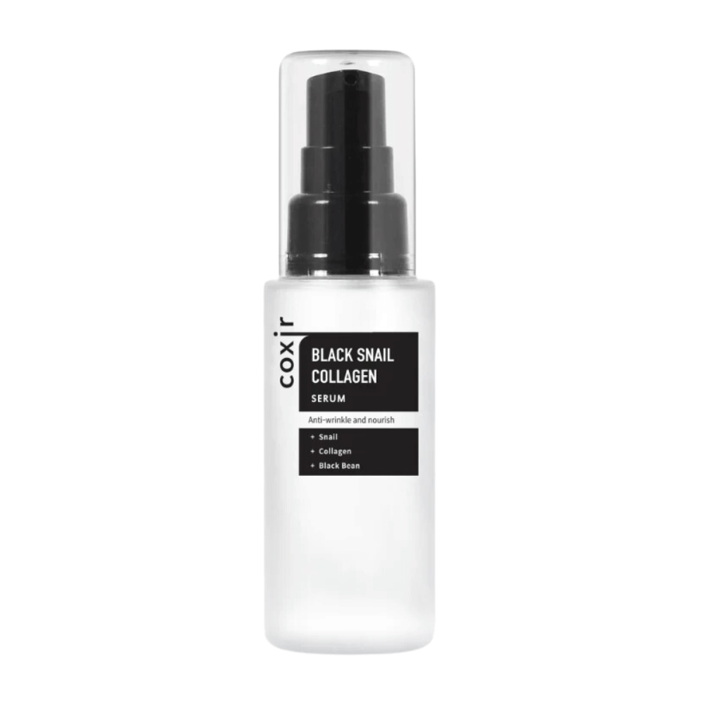 La imagen muestra una botella de "Black Snail Collagen Serum". El producto está destinado al cuidado de la piel, con propiedades antiarrugas y nutritivas. Los ingredientes destacados son extracto de caracol, colágeno y frijol negro.