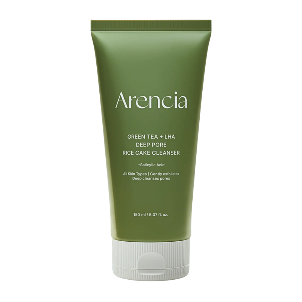 Imagen de producto limpia de Arencia Green Tea + LHA Deep Pore Rice Cake Cleanser en diseño de tubo verde, con enfoque en un envase minimalista y moderno.