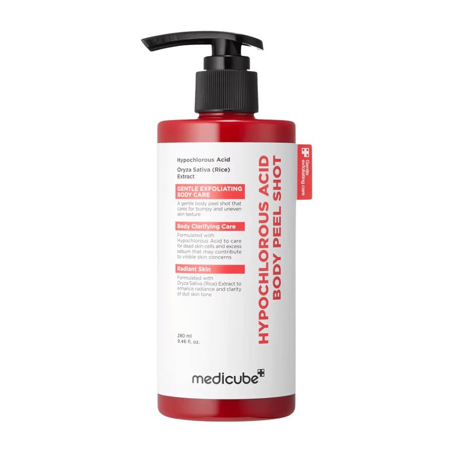 Imagen de producto recortada de Medicube Hypochlorous Acid Body Peel Shot en botella roja con bomba para el cuidado corporal exfoliante y la hidratación de la piel áspera.