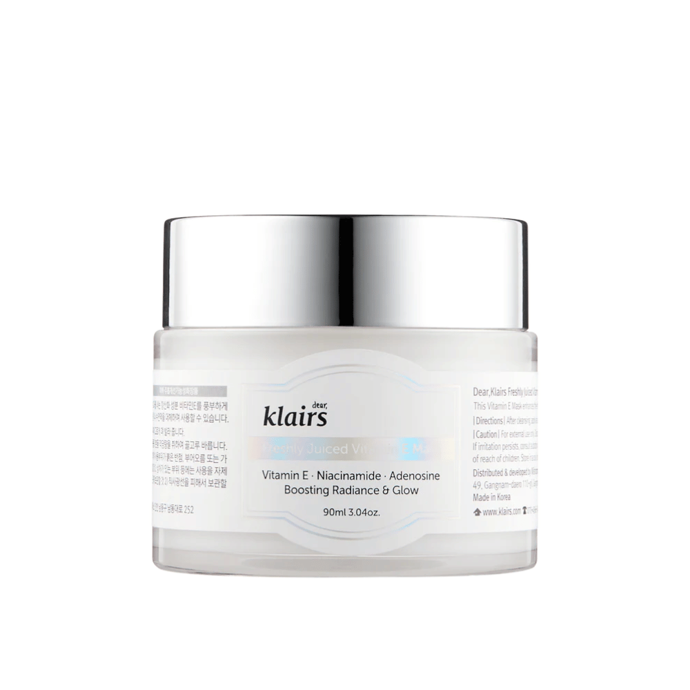 Tarro blanco cerrado de Klairs Freshly Juiced Vitamin E Mask con texto sobre vitamina E, niacinamida y adenosina para brillo, sobre fondo blanco.