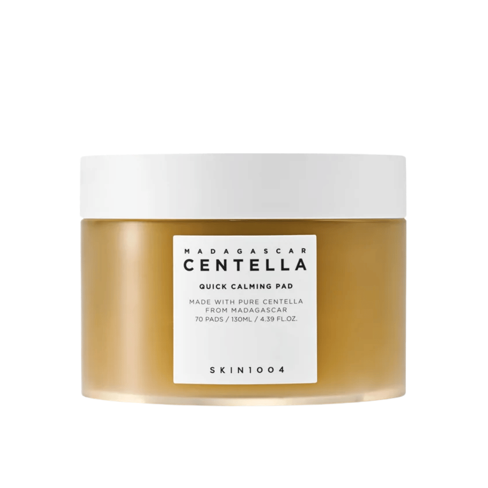 SKIN1004 Madagascar Centella Quick Calming Pad – tarro de plástico marrón con tapa blanca y etiqueta blanca, contiene 70 almohadillas (130 ml).