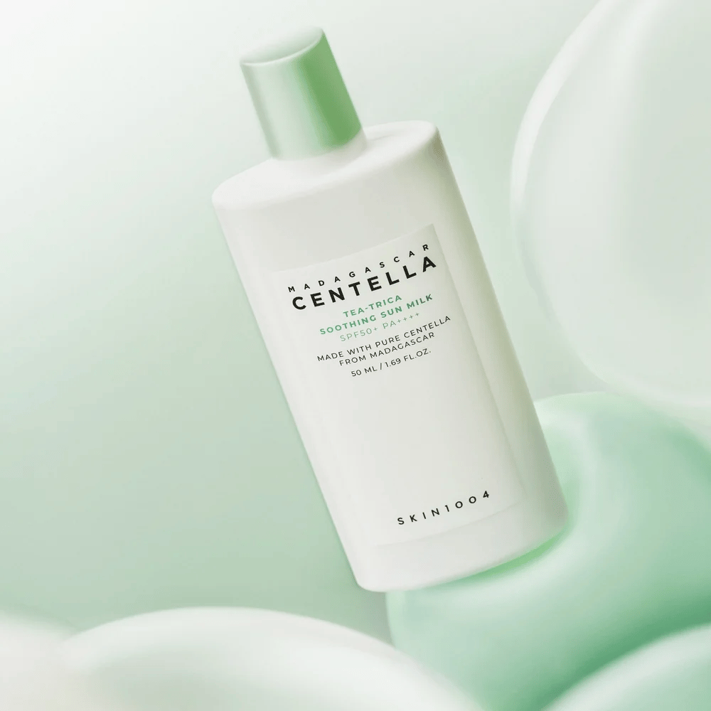 SKIN1004 Madagascar Centella Tea-Trica Soothing Sun Milk protector solar ligero con SPF50+ PA++++ y Centella calmante