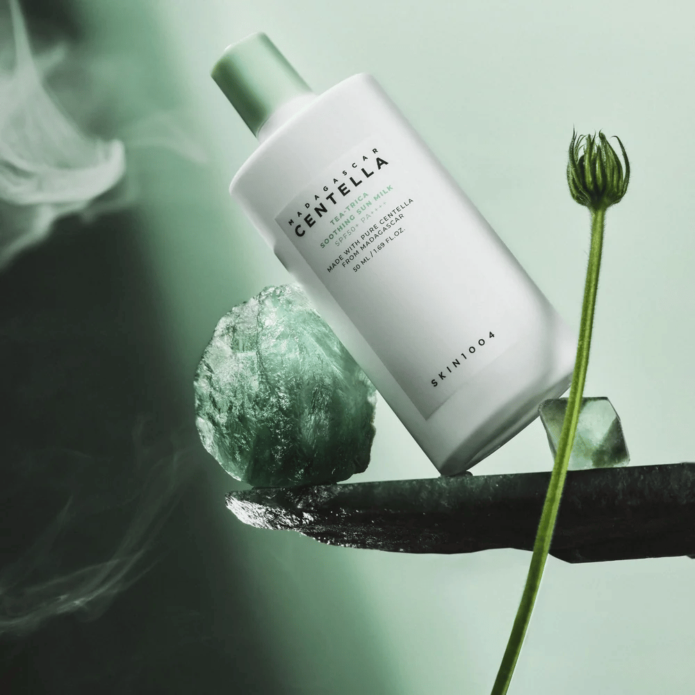 SKIN1004 Madagascar Centella Tea-Trica Soothing Sun Milk SPF50+ PA++++ con Centella Asiática para piel sensible