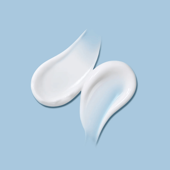 Textura de MADECA Cream Time Reverse Zero – crema sedosa y ligera que proporciona hidratación intensa sin sentirse grasosa en la piel.