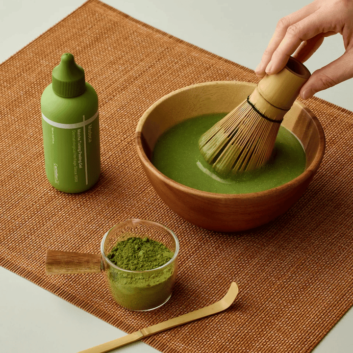 Centellian24 Madeca Matcha Toning Peeling Gel imagen de ingredientes – peeling gel inspirado en matcha que ayuda a limpiar la piel, eliminar células muertas y mejorar el brillo de la piel.