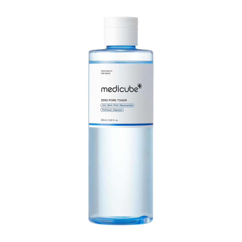 Medicube Zero Pore Toner 250 ml, tónico facial exfoliante con AHA, BHA, PHA y niacinamida en una botella azul transparente sobre fondo blanco.
