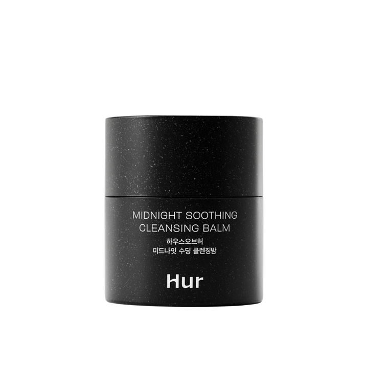 Cómo Midnight Soothing Cleansing Balm en fondo blanco. Bálsamo limpiador suave que disuelve maquillaje, protector solar y sebo sin resecar la piel.