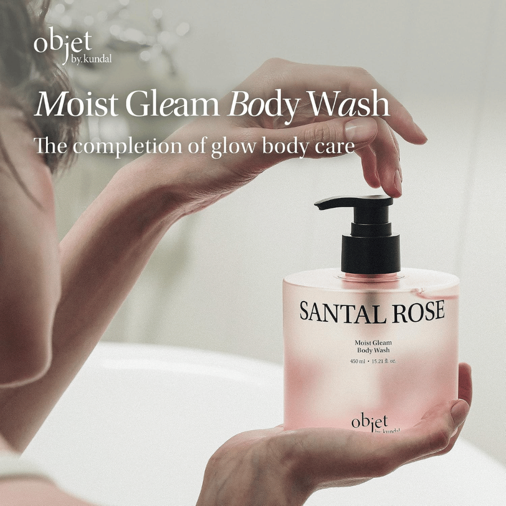 Objet by KUNDAL Santal Rose Moist Gleam Body Wash 450 ml – limpieza corporal hidratante y exfoliante para una piel suave y luminosa.