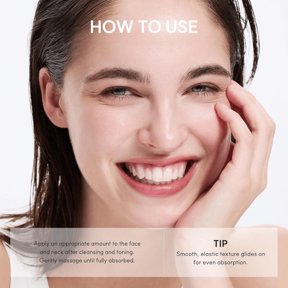 Arencia NAD+ Booster Shot – aplicación de crema facial hidratante en rostro y cuello después de la limpieza y el tónico.