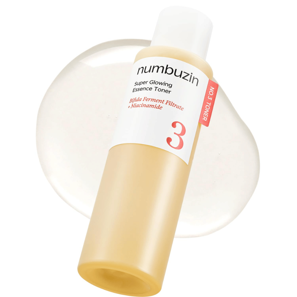 Imagen del producto de Numbuzin No.3 Super Glowing Essence Toner con una fórmula ligera y clara que proporciona un brillo natural.