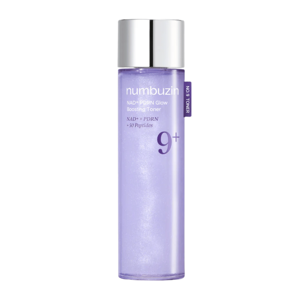 Imagen de producto limpio en Numbuzin No.9 NAD+ PDRN Glow Boosting Toner en botella morada con tapa plateada – para una piel más firme y radiante.