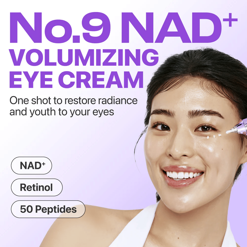 No.9 NAD+ Retinol Volumetox Eye Cream presentada como una crema para ojos voluminizadora que restaura el brillo y la apariencia juvenil alrededor de los ojos.
