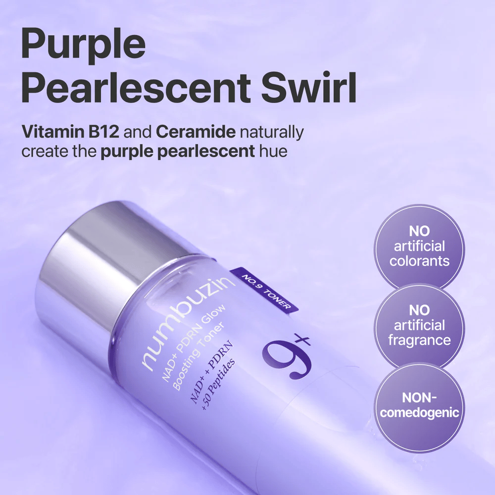 Primer plano de Numbuzin No.9 Toner con texto sobre “Remolino Nacarado Morado”. Contiene vitamina B12 y ceramida, sin colorantes ni fragancias artificiales.