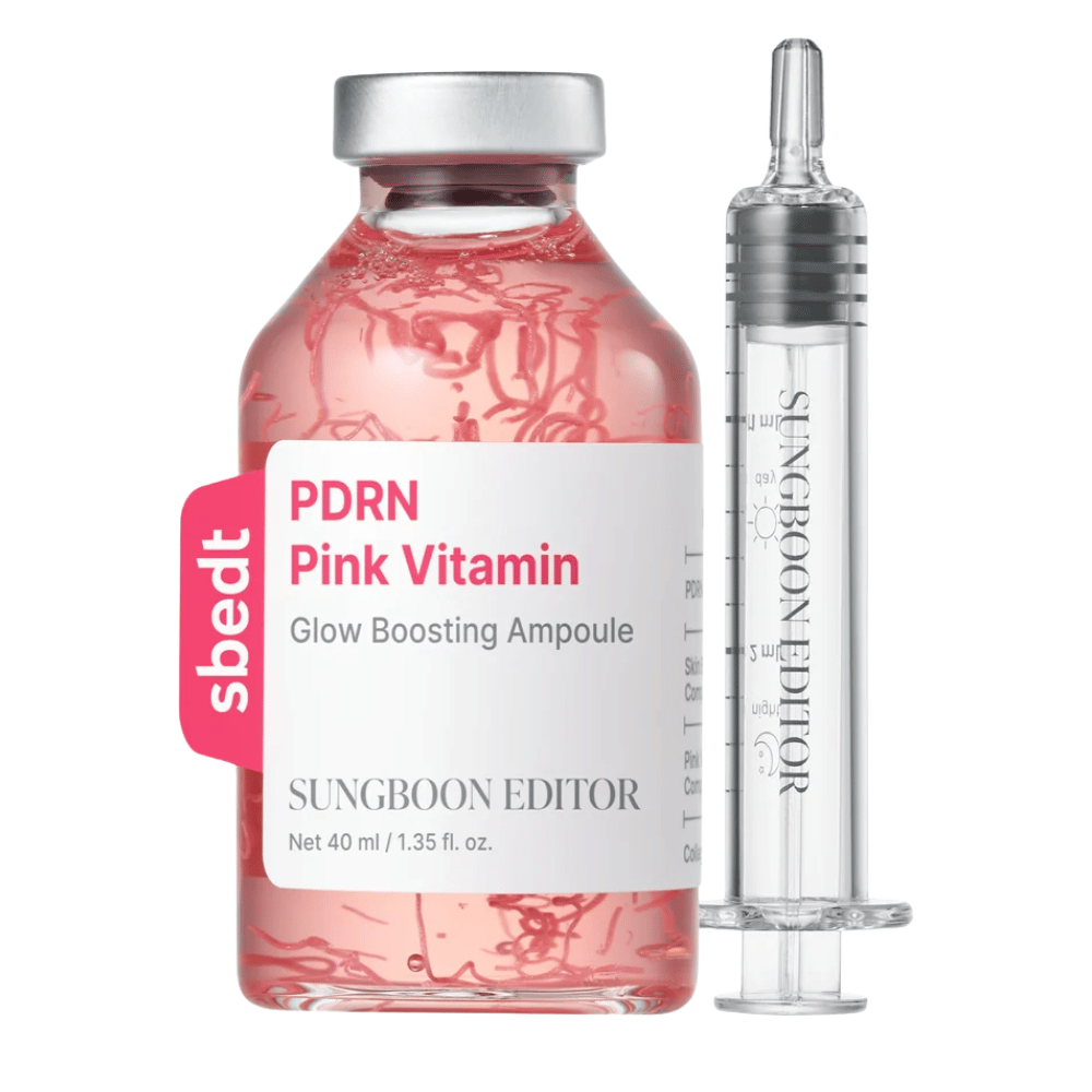 8. SUNGBOON EDITOR PDRN Pink Vitamin Glow Boosting Ampoule 40 ml – frasco de vidrio rosa con aplicador transparente sobre fondo blanco