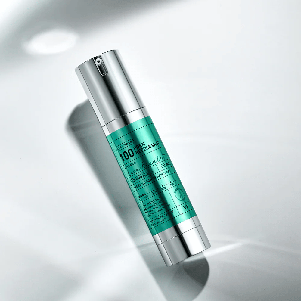 VT Cosmetics PDRN Reedle Shot 100 sérum en frasco con dispensador con efecto microneedling que mejora la textura de la piel y estimula la renovación