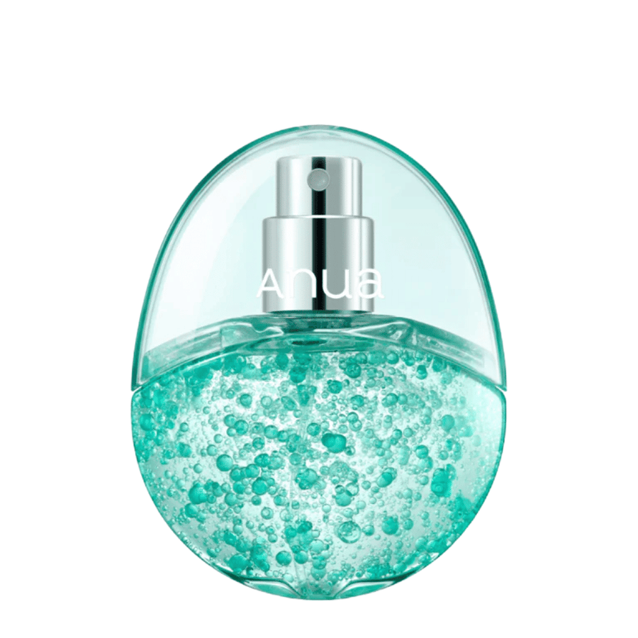 Imagen de producto recortada de Anua PDRN Hyaluronic Acid Hydrating Capsule Mist sobre un fondo claro. La botella con forma de huevo tiene una parte superior transparente y una parte inferior llena de cápsulas hidratantes turquesas que resaltan la formulación única del producto y su sensación premium.