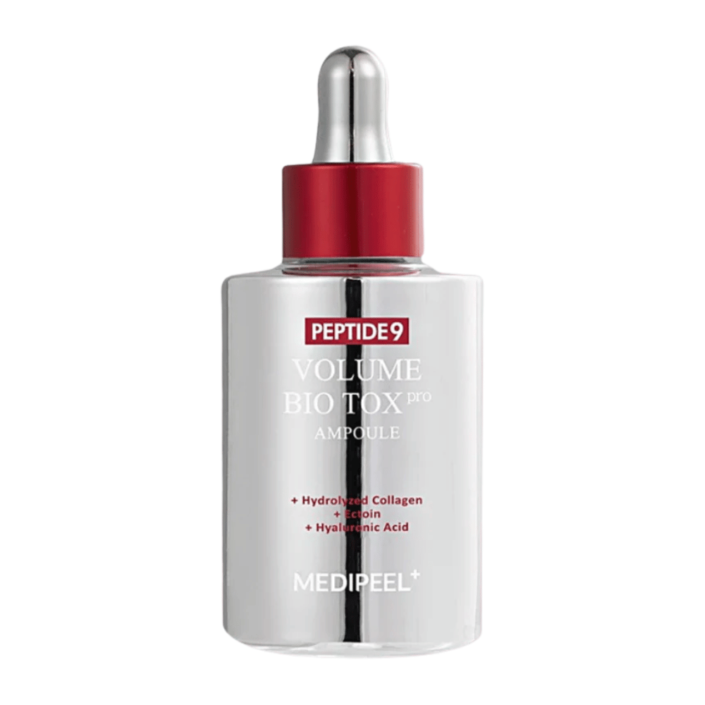 MEDI-PEEL Peptide 9 Volume Bio Tox Pro Ampoule en botella plateada con pipeta roja. Un suero anti-envejecimiento que proporciona firmeza, volumen e hidratación intensa.