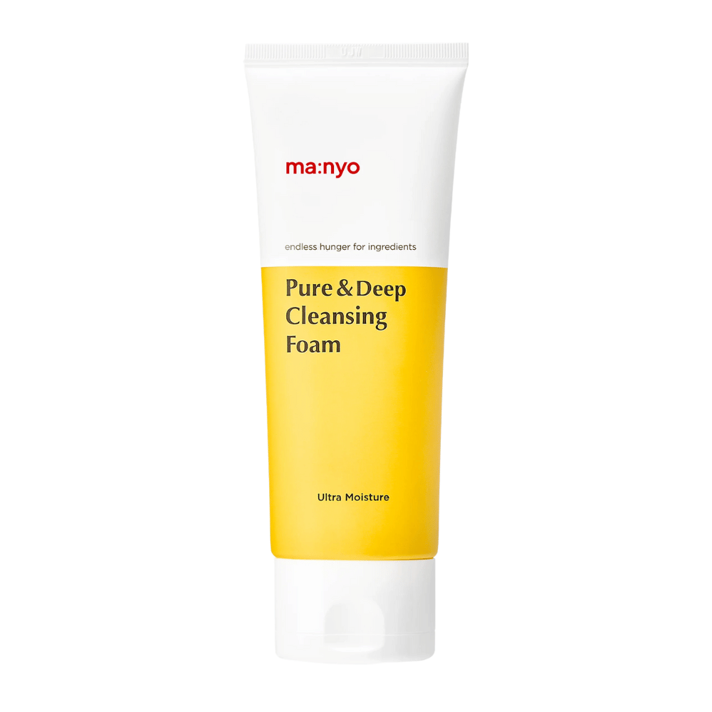 Primer plano de Ma:nyo Pure & Deep Cleansing Foam - fórmula ultra hidratante que limpia suavemente e hidrata profundamente la piel.