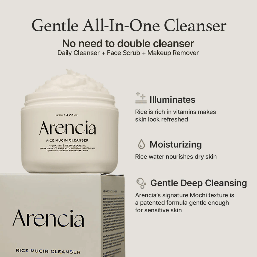 Arencia Rice Mucin Cleanser se muestra junto con el empaque. El texto destaca tres Ventajas: propiedades: iluminadora con vitaminas de arroz, hidratante con agua de arroz y limpieza profunda suave con textura Mochi, todo en un solo producto.
