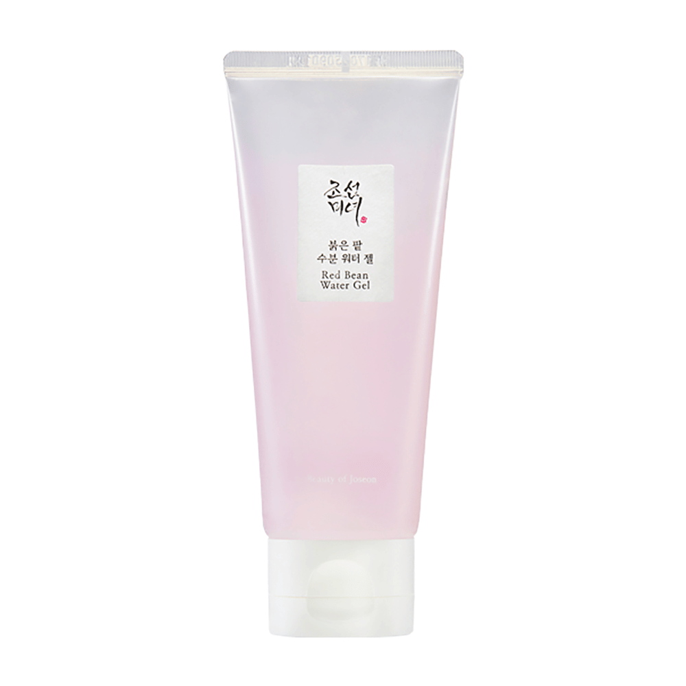 La imagen muestra un tubo de "Red Bean Water Gel" de Beauty of Joseon. El producto tiene un diseño de color rosa claro en el empaque y parece ser un producto de cuidado de la piel con frijoles rojos, lo que puede indicar que tiene propiedades para mejorar la textura y el brillo de la piel.