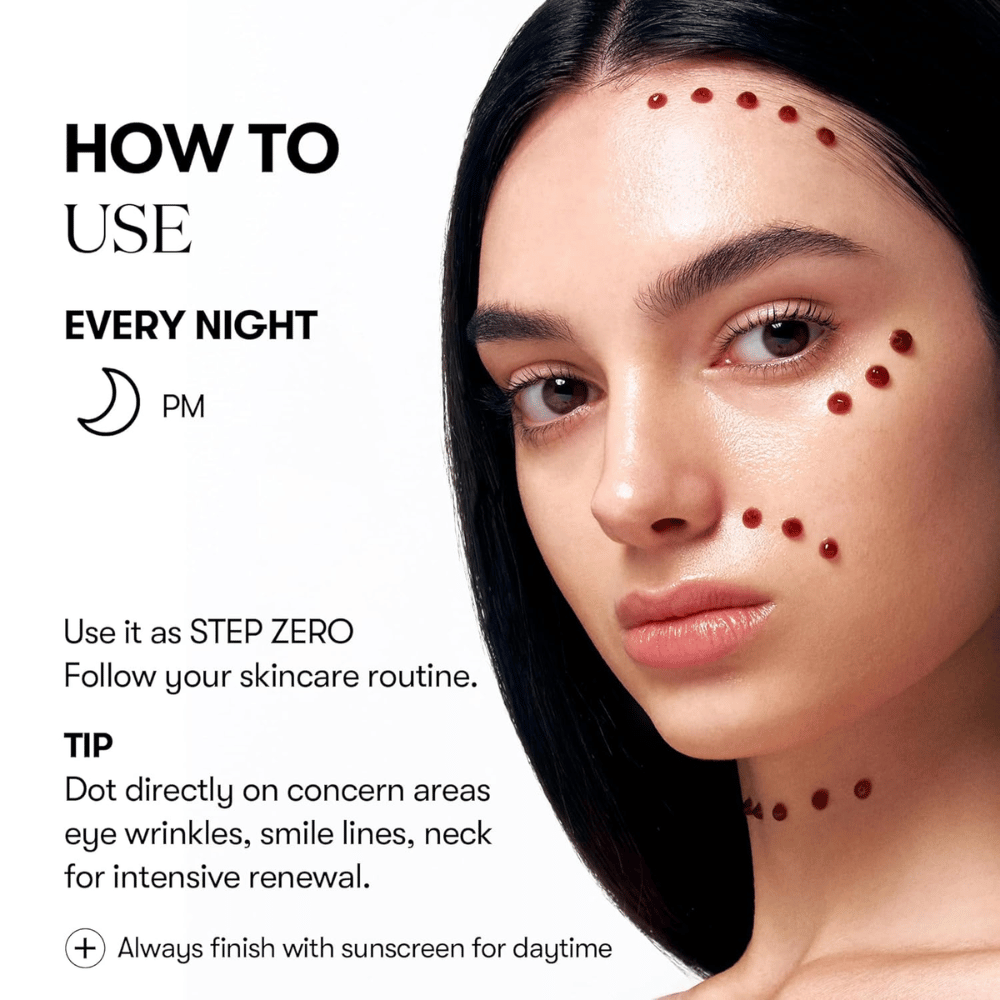 Modelo muestra cómo VT Cosmetics Red Booster Reedle Shot 100 se aplica puntualmente en el rostro por la noche, como primer paso en la rutina de cuidado de la piel, para una renovación intensiva de arrugas, líneas y estructura de la piel.