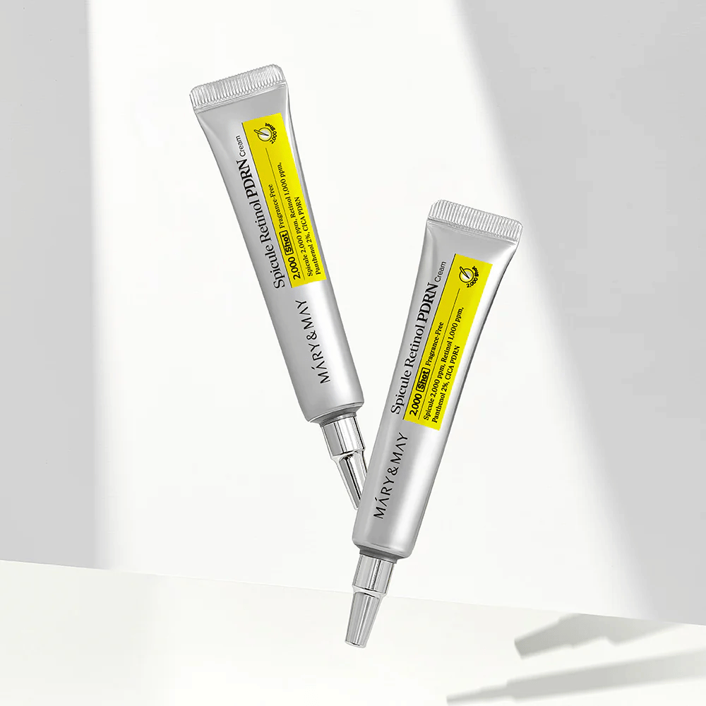 Dos tubos de MARY & MAY Spicule Retinol PDRN Cream sobre fondo claro, una crema de noche intensiva con espícula y retinol para la renovación de la piel y mejora de la textura.