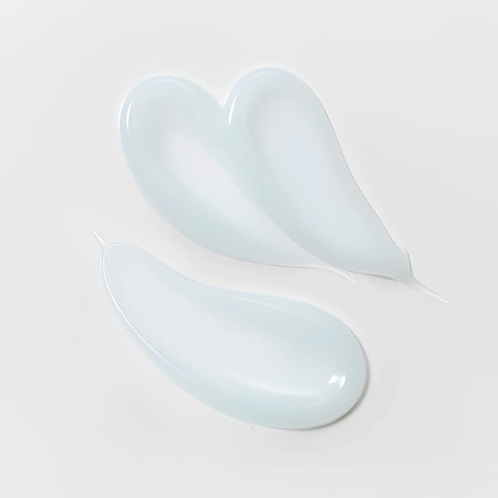 Textura de Slow Pure Splash Hydration Gel Cream, un gel ligero de color azulado que hidrata y calma la piel.