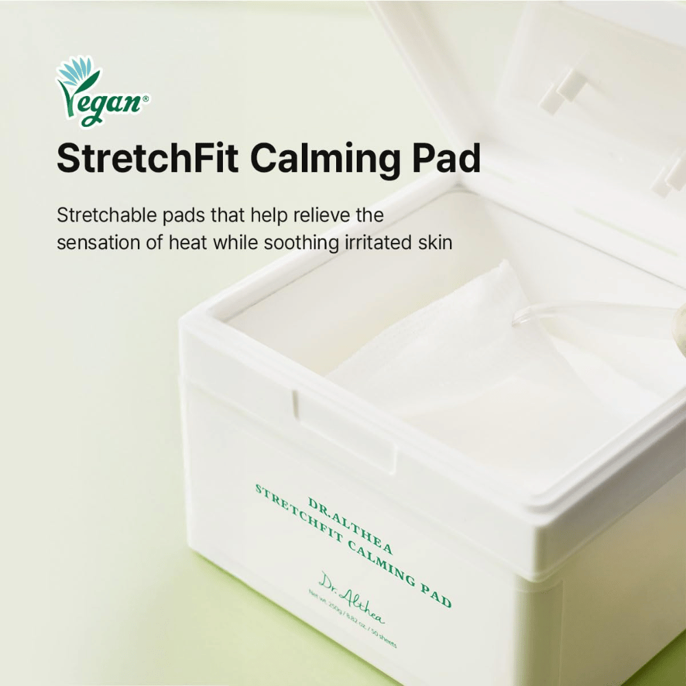 Imagen – lifestyle / packaging open (intención de compra)
Dr. Althea Stretchfit Calming Pad en envase con discos hidratantes que calman y cuidan la piel sensible.