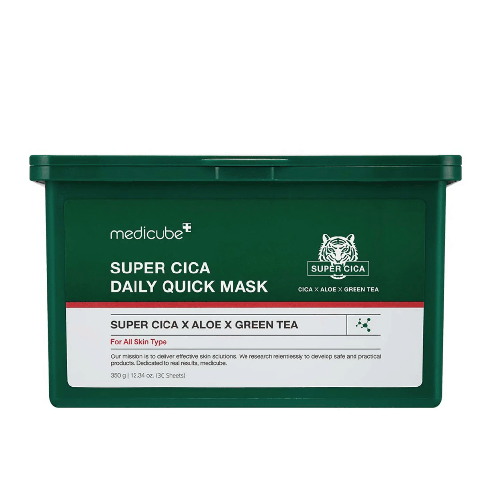 Tarro de plástico verde con etiqueta para medicube Super Cica Daily Quick Mask - una mascarilla facial con Cica, aloe y té verde para hidratación diaria y efecto calmante en todo tipo de piel.