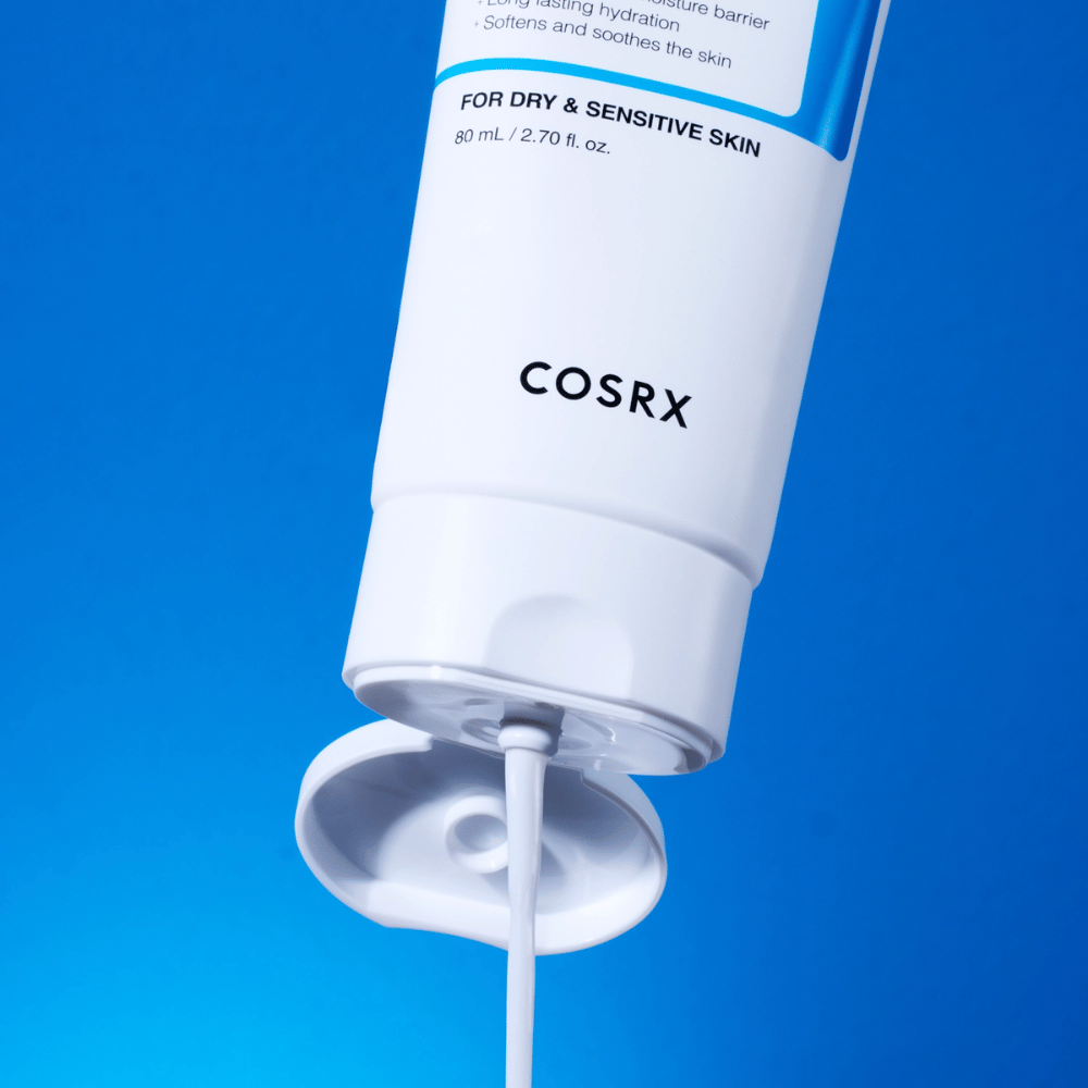 COSRX The Ceramide Skin Barrier Moisturizer con textura de crema - crema facial que fortalece la barrera y proporciona hidratación duradera, calmando la piel sensible.