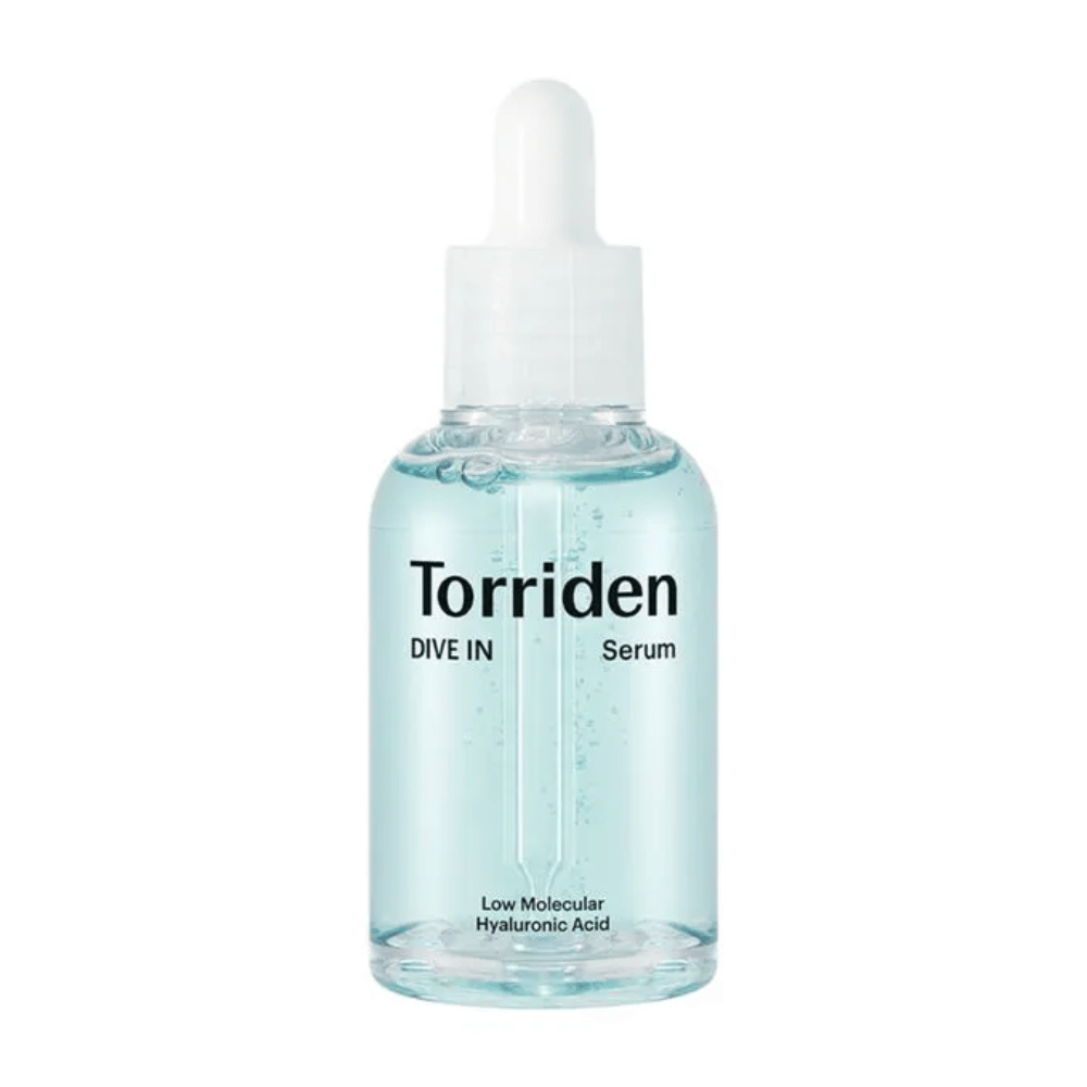 Una botella Torriden DIVE-IN Low Molecule Hyaluronic Acid Serum 50ml para hidratación, sobre fondo blanco.