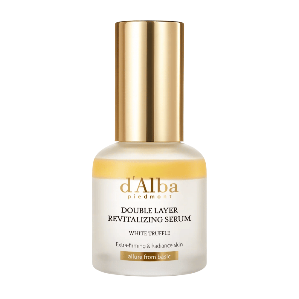 d'Alba Double Layer Revitalizing Serum White Truffle en elegante botella de vidrio con tapa dorada, diseñado para una firmeza y brillo extra en la piel.