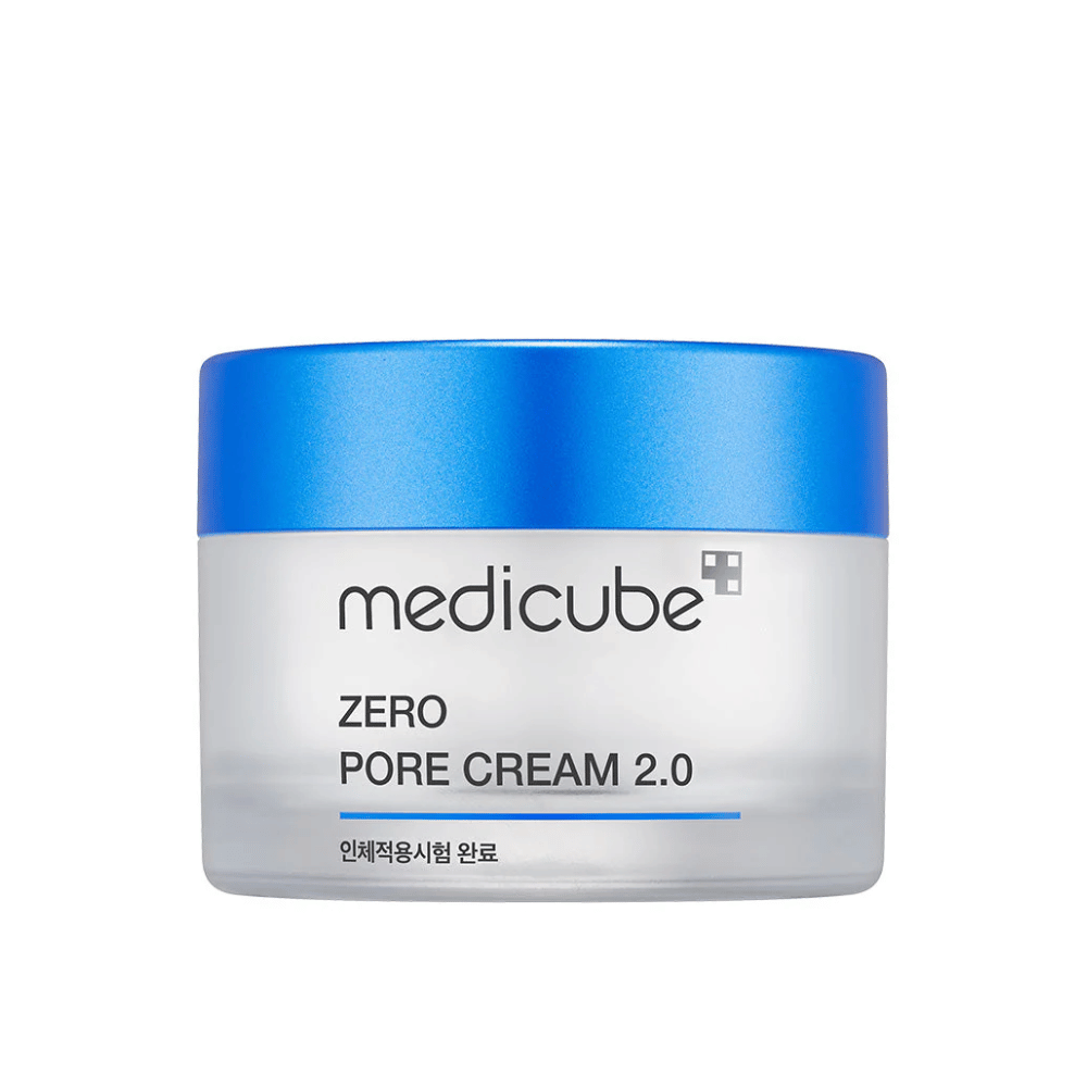 Medicube Zero Pore Cream 2.0 es una crema facial reductora de poros especialmente diseñada para proporcionar una textura de piel más suave y mate. Ayuda a controlar la producción de sebo y a reducir la visibilidad de los poros, lo que la hace ideal para pieles grasas y mixtas.
