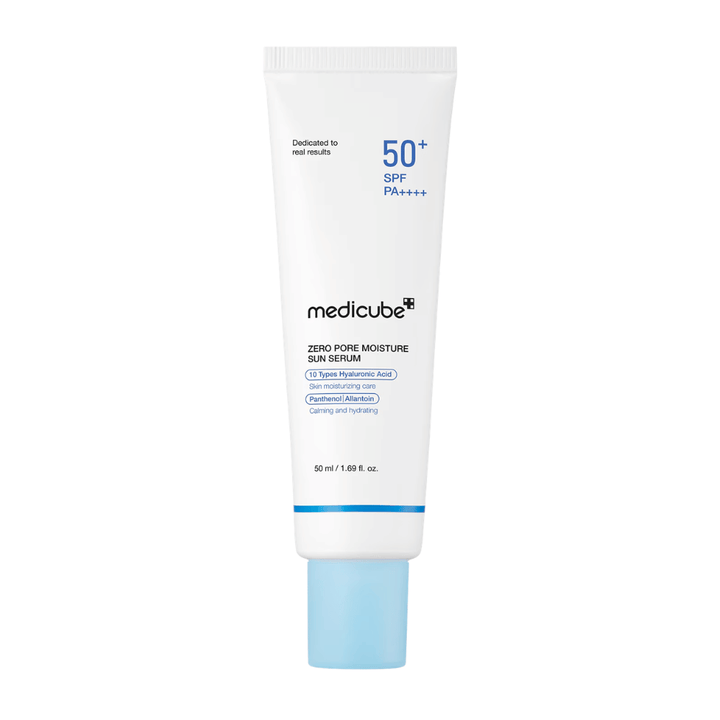 Medicube Zero Pore Moisture Sun Serum SPF50+ PA++++ 50 ml. Sérum solar de textura ligera que hidrata la piel, ayuda a cuidar el aspecto de los poros y protege contra los rayos UVA y UVB.
